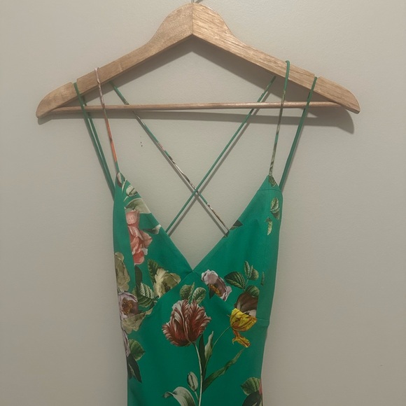 NWT! Alice + Olivia Loma Maxi Dress in Hamptons Floral open back. Women’s 6 - Picture 4 of 11